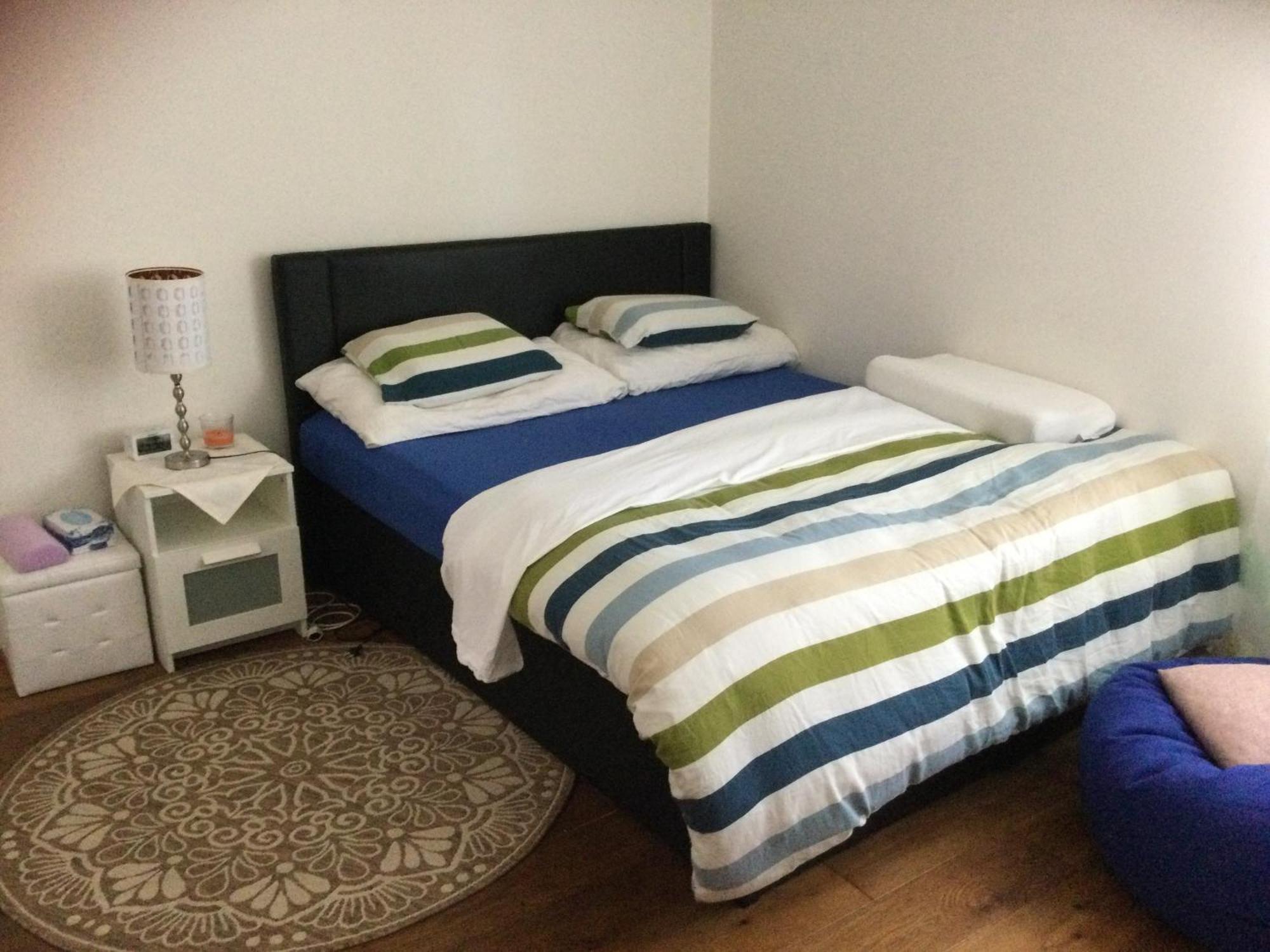 Chambre Spacieuse Et Confortable Avec Ecran Plat Oetwil an Der Limmat Bagian luar foto